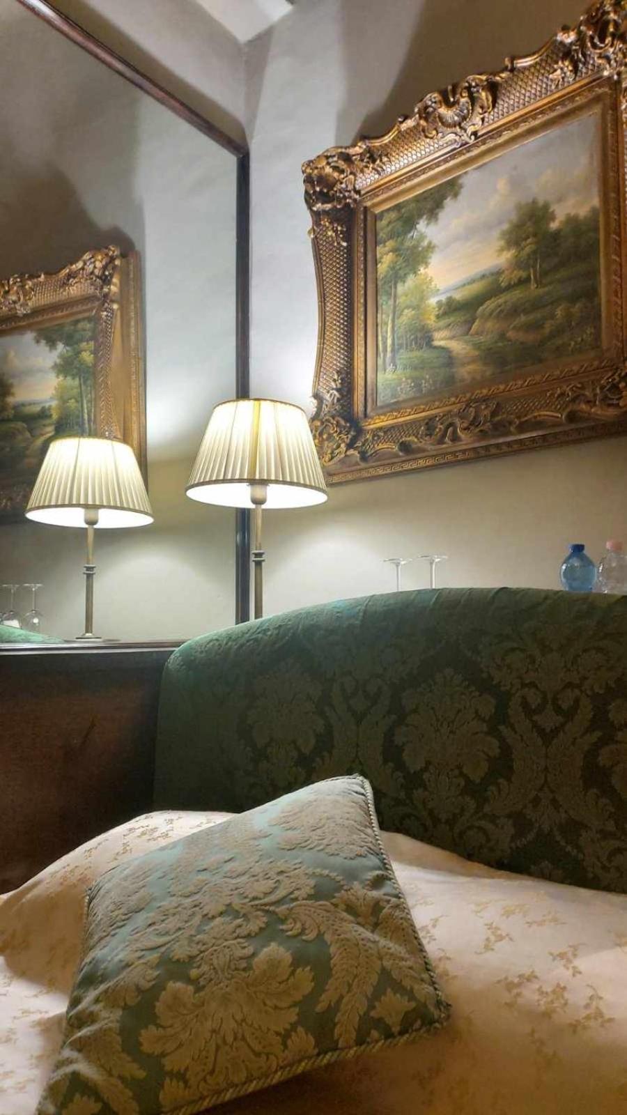 Tornabuoni La Petite Suite Florenz Zimmer foto