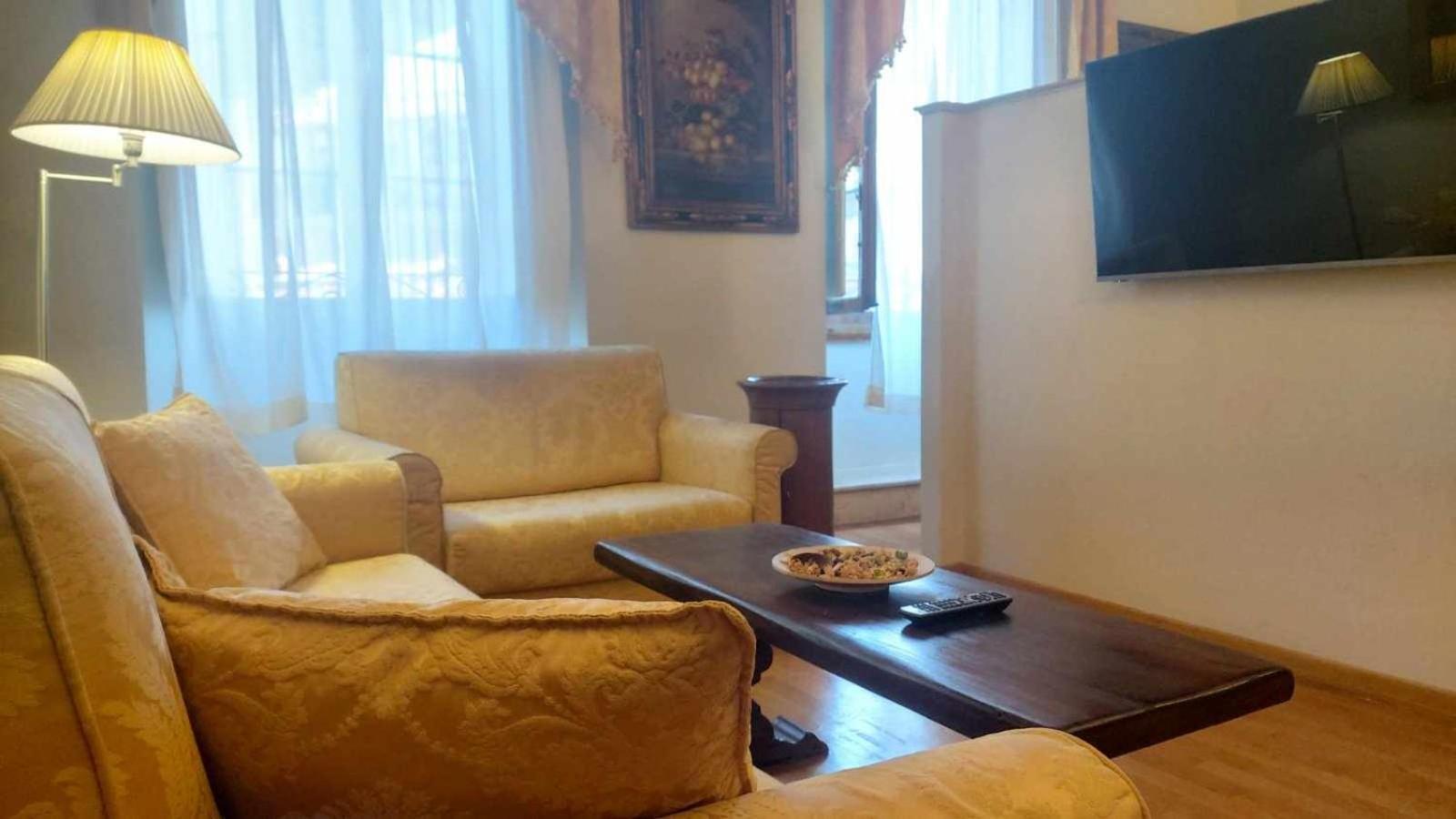 Tornabuoni La Petite Suite Florenz Zimmer foto